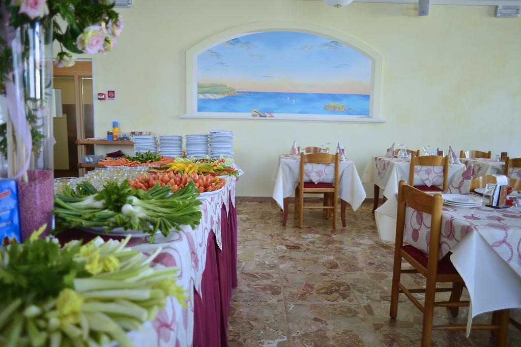 Hotel Gabry Cervia Kültér fotó